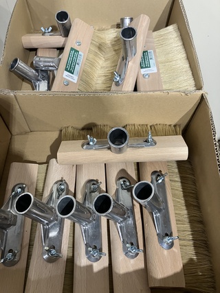 Ca. 60x Vloerolie kwasten